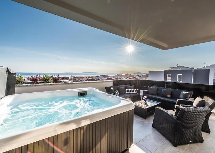 Fux Penthouse Whirlpool Meerblick Zadar