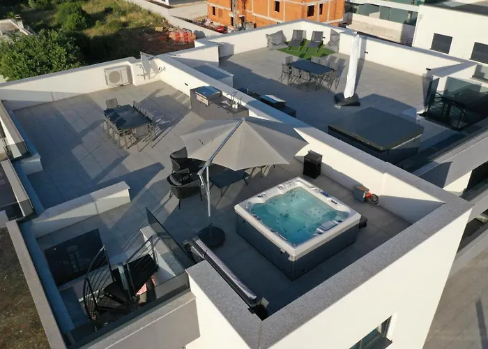 Fux Penthouse Whirlpool Meerblick Zadar