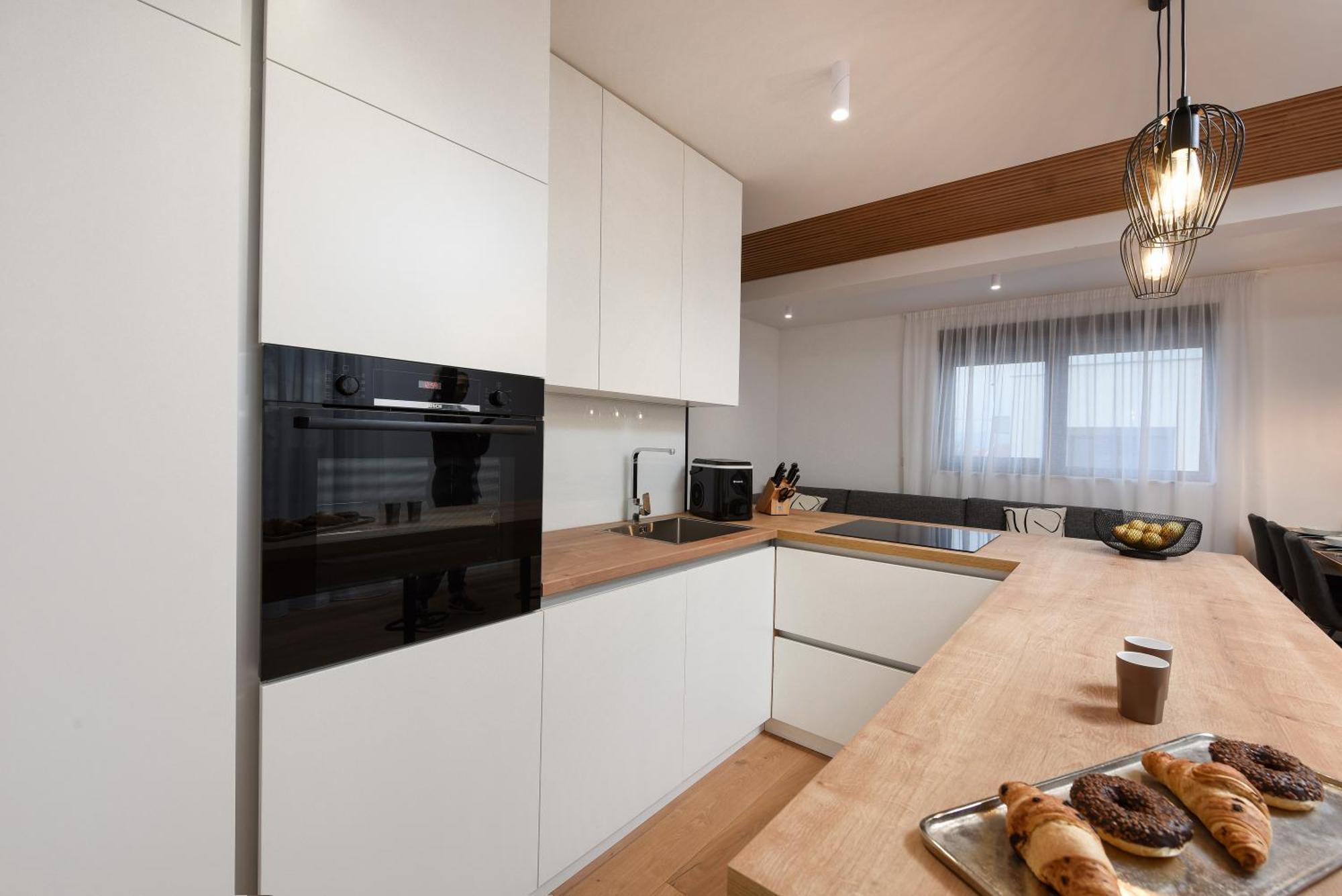 Apartment Fux Penthouse Whirlpool Meerblick *