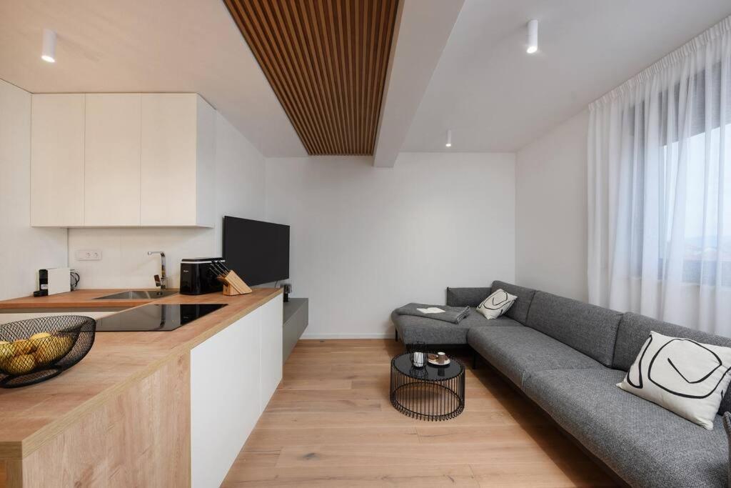 Apartment Fux Penthouse Whirlpool Meerblick *